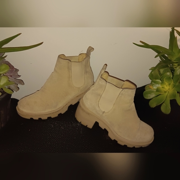 Steve Madden Howler Women Ankle Work Boots - Picture 11 of 13